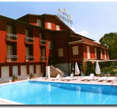 Hotel Cavalieri Passignano sul Trasimeno Esterno foto
