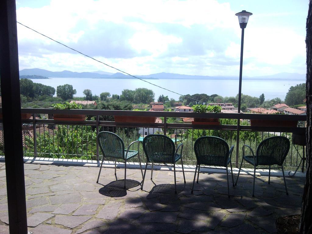 Hotel Cavalieri Passignano sul Trasimeno Esterno foto