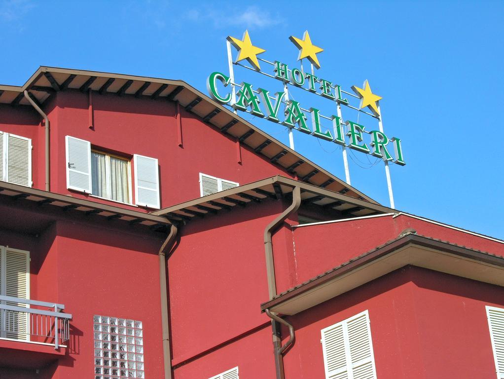 Hotel Cavalieri Passignano sul Trasimeno Esterno foto