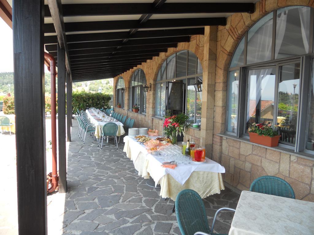 Hotel Cavalieri Passignano sul Trasimeno Esterno foto