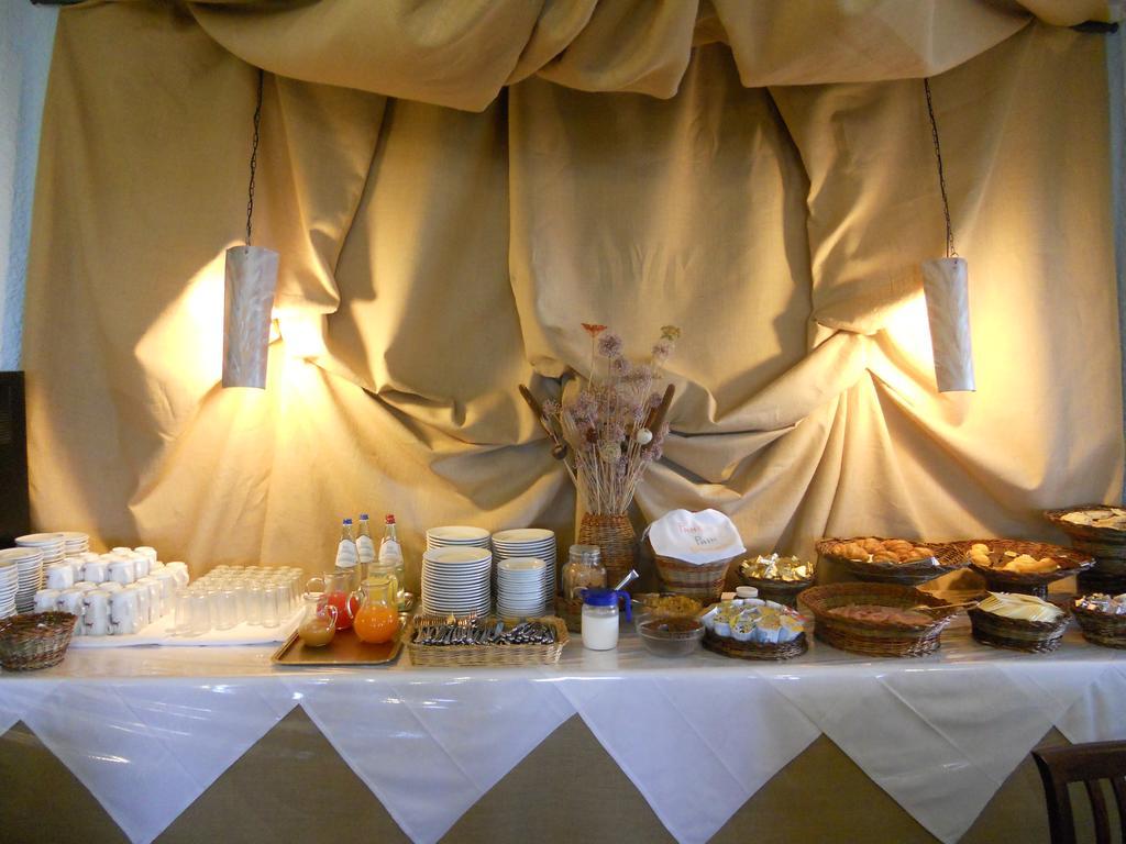 Hotel Cavalieri Passignano sul Trasimeno Esterno foto