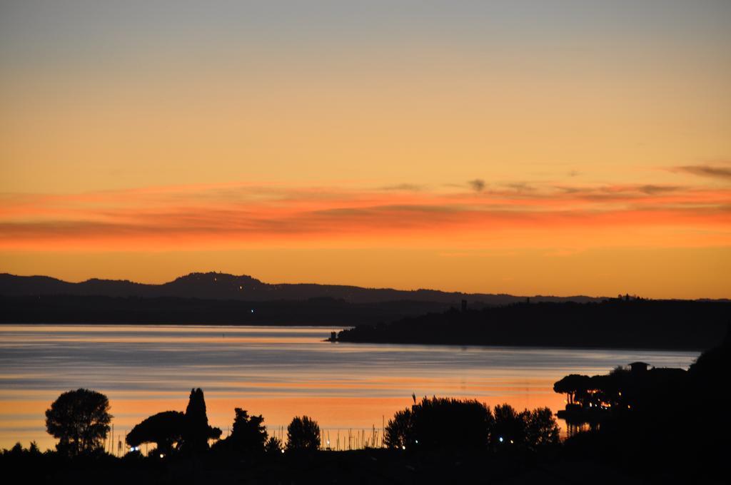 Hotel Cavalieri Passignano sul Trasimeno Esterno foto